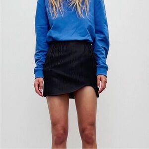 Zara Curved Black Mini Skirt